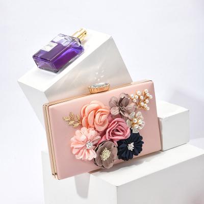 China Women's Motion Sensing Evening Clutch Bag Flower Simple Chic Bridal Clutch Purse Wedding Party Purse Floral Bag Purse For Women for sale