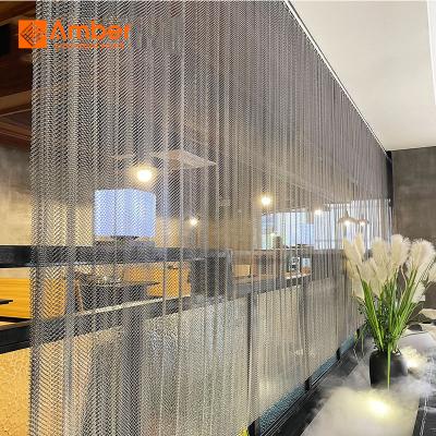 China Beautiful And Easy To Install Metal Coil Drapery/Colorful Decorative Wire Mesh Curtain Chain Link for sale