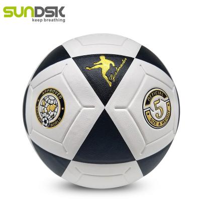 China Custom Thermal Bonded Match Quality Indoor Or Outdoor Football Game Ball For Training for sale