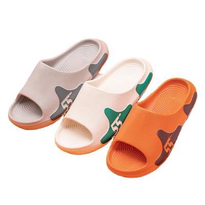 China Cheap Wholesale Anti-odor Slippers Summer 2023 New Use Couples Slippers Home Sandals One Word For Men Men Home Slippers for sale