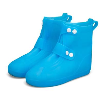 China 2022 fashion trend new waterproof shoe and reusable non-slip cover outdoor men's rain and snow rain boots, pure color PVC boots for sale