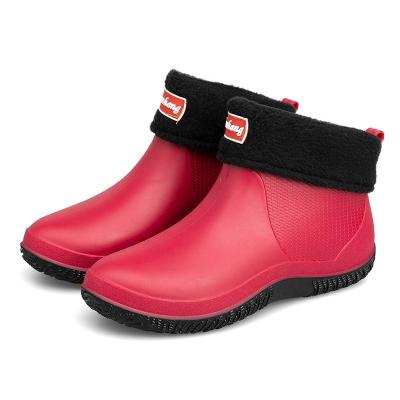 China Fashion trend waterproof outdoor rubber rain boots new and non-slip PVC shorts rain shoes ankle rain boots warm solid color ladies boots for sale