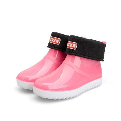 China Wholesale 2022 Fashion Trend New Boots Waterproof Soft Warm Rubber Women's PVC Rain Boots Non-slip Men's Rain Shoes Ankle Boots for sale