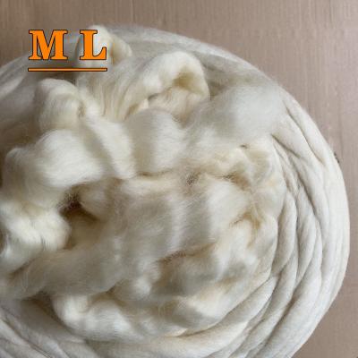 China Sustainable Bulk In Stock 100% Chinese Wool Roving Rug Top Grade Wool Top for sale