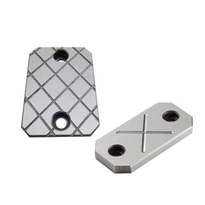 China Cr 40 Injection Mold Parallel Block Wear Plate Slider Laminating Supporting Customization for sale