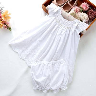 China Wholesale White Breathable Summer Babies Infant Clothing Sets Hand Made Smocked Embroidery Kids Clothes C75055 for sale