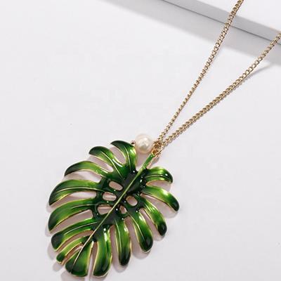 China CLASSIC Popular Jewelry Green Palm Leaf Enameled Metal Pendant Necklace For Women for sale