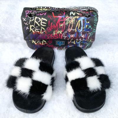 China Custom Fashion Trend Faux Fur Slippers Fashion Trend Women Faux Fur Slippers Wholesale Blue Hairy Faux Fox Fur Logo Slippers for sale