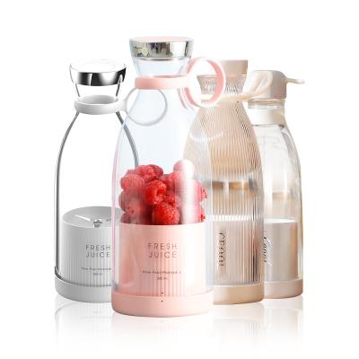 China Factory Wholesale Easy Handling Mini Personal Blender Rechargeable and Travel Detachable Cup Bpa Free Portable Blender for Shakes and Smoothies for sale