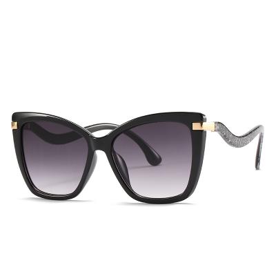 China Fashion sunglasses 2021 latest fashion ladies sunglasses shape large square cat eye sunglasses colorful for sale