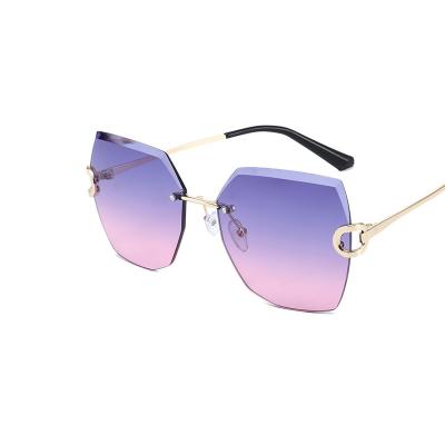 China Fashion Sunglasses 2021 Retro Polygon Rimless Sunglasses New Sun Glasses For Women UV400 3469 for sale