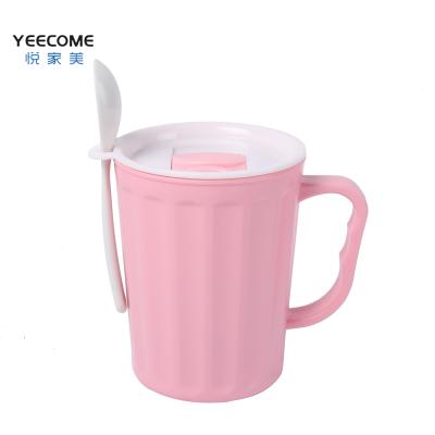 China Disposable Plastic Cups Private Label Coffee Mug Microwave Yeecome Soup Plastic Cup with Cover and Spoon for sale