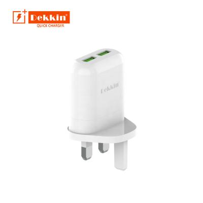 China Top Quality Fast Charging 2.4A Travel Charger Phone Fast Charging Portable Chargers for sale