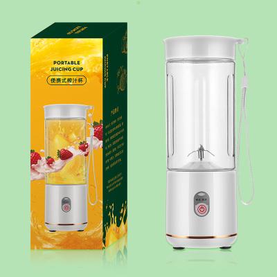 China Portable Turbo Fashion Plastic Bottle Blender Orange Juice Machine Juicer Dispenser for sale