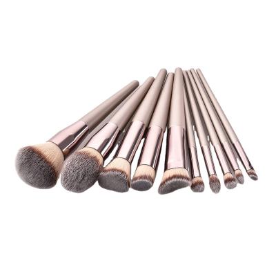 China Angular Blush Brown Makeup Brush Set Small Foundation Beauty Makeup Tool for sale