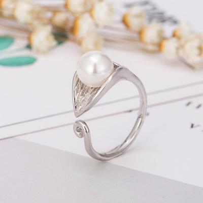 China Women's CLASSIC Pearl Sterling Silver Wedding Ring, Wholesale Ring, Leaf Sterling Band Ring for sale