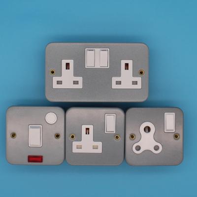 China BS Residential / General Purpose Wall Switch 15A k Metal Clad Electrical Wall Socket for sale