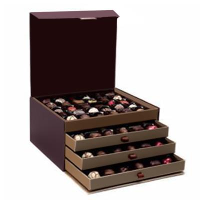 China Handmade custom cmky printing celebrations chocolate boxes with high quality for sale