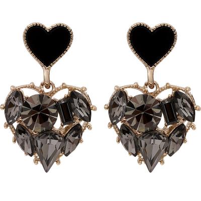 China 2023 Fashion TRENDY Crystal Love Heart Statement Earrings Black For Women Jewelry Gifts Vintage Heart Shape Cute Drop Earrings for sale