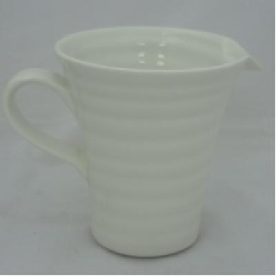 China 400ML Sustainable Top Grade Dolomite Simple Design Swirl Shape Ceramic Milk Mug for sale