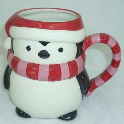 China Newest Style Sustainable Fashion Modern Hand Painted Dolomite Penguin Shape Ceramic Mugs With Handle for sale