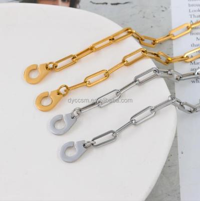 China TRENDY Simple Ins Interlocking Paper Clip Bracelet Necklace Stainless Steel Unique Personality Handcuff Buckle Collarbone Chain for sale