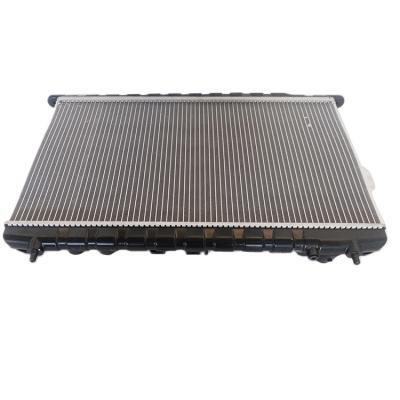 中国 New high performance car aluminum radiator OE 25310-38050 販売のため