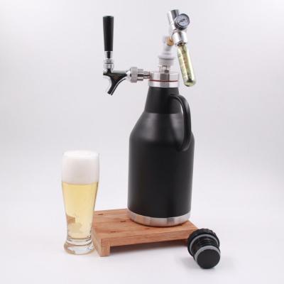 China New Viable Vacuum Stainless Steel Shaker Pressurized Beer 64 Ounce for sale