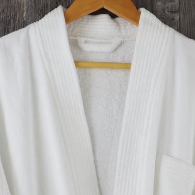 Κίνα Kimono Collar VELVET Bathrobe Breathable Breathable Hotel προς πώληση