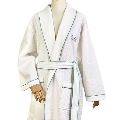 Chine Breathable 5 Star Hotel Towel Bath Set And Bodysuits Luxury Bathrobes All Box Customized Embroidery Brand à vendre