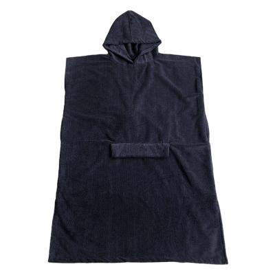 Κίνα Adult Poncho Towel Hooded Microfiber Swimming Poncho Sustainable Surf Poncho Beach Towel Suitable For Seaside προς πώληση