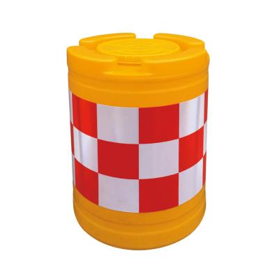 China Plastic Water Traffic Barrel Or Road Safety Barrel Anti-impact Sand Filled Barrel for sale