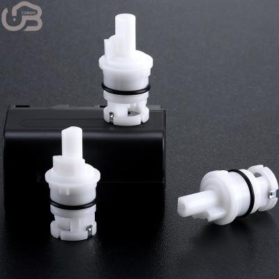 China Modern Best value Eco-Friendly PM Material Faucet Cartridge 20mm Spool Water Core for sale