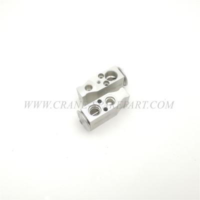 China 60348996 Crane Hydraulic Parts Expansion Crane Control Valve ADNAJ40040 for sale