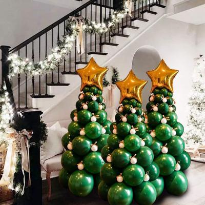 China Christmas Party Decoration Christmas Balloon Garland Arch kit 92 Pieces Christmas tree Balloons for Christmas Party Decorations for sale