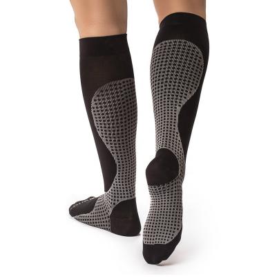 China Antibacterial Custom Copper Compression Elite Sport Socks 15-20mmhg Compression Socks for sale