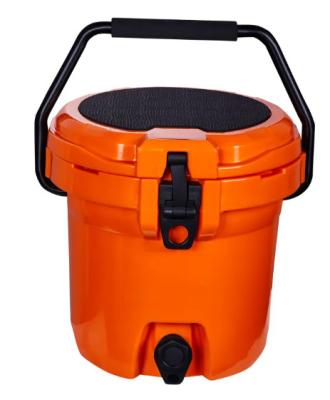 China Roto Plastic Food Insulation Bucket Cold Bucket Waterproof UV Proof Safe Material for sale