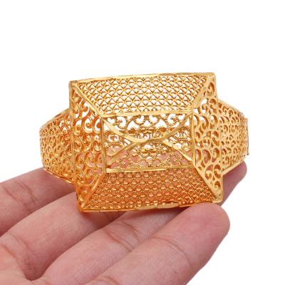 China Dubai FASHIONABLE luxury 18K gold plated bracelets and bangles can open bracelet accessories wedding gifts bracelet jewelry for women for sale