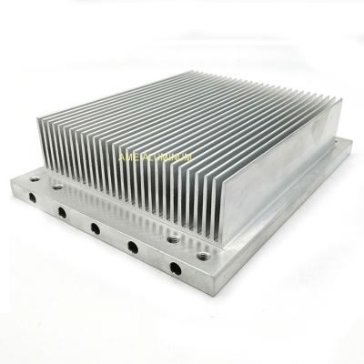 中国 Custom Extruded Large Water Cooling Aluminium Heat Sink 販売のため