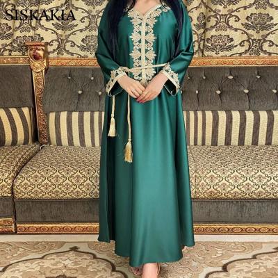 China High Quality Moslim Abaya Satin Embroidery Green Dubai Jalabiya Jalabiya Elegant Ethnic Muslim Moroccan Arab Kaftan Maxi Long Dress For Lady for sale