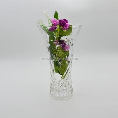 China Fashionable all kinds of flower vase cheap tall glass vase for decoration for sale