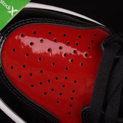 China Sports Designer 1s 2023 Active Bred Black Red Basketball Shoes Retro High Jump Outdoor Sneakers Trainers With Box for sale