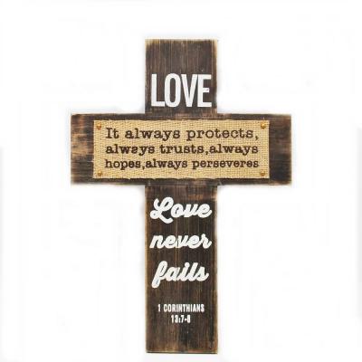 China Europe Wholesale OEM ODM Wood Crosses Religious Ornaments with Burlap and Sayings Details for Novelty Gifts Altar Home Decor for sale