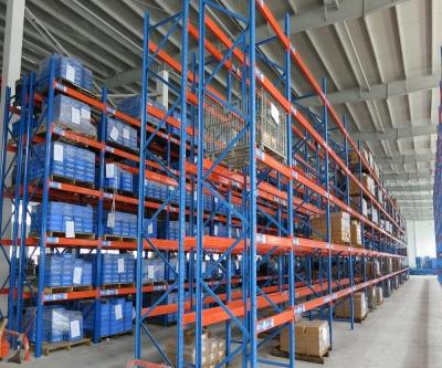 China Heavy Duty Corrosion Protection Storage Shelving Stacking Narrow Racks Shelves Aisle Pallet Racking VNA System for sale