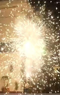 Chine 200G Fontaine extérieure Des feux d'artifice pour les consommateurs à vendre