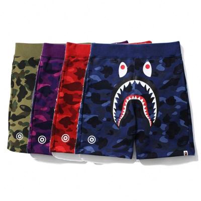 China Anti-Wrinkle Custom Cotton Comics Outdoor 100% Running Fitness Shorts Shark Print Camouflage Men's Shorts for sale