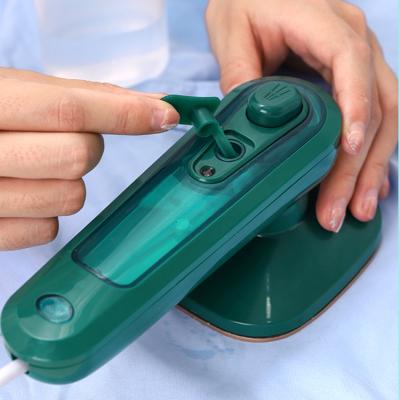 China Constant Temperature Power China Small Steam Iron Fast Heating Clothes for sale