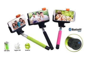 中国 Z07-5 シャッター解放が付いている無線 Bluetooth の selfie の棒クリップ Monopod の三脚 販売のため