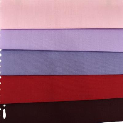 China 40er Jahre × 40er Jahre Garnzahl 120GSM 65 Polyester 35 Baumwolle Poplin TC Herrenhemd Stoff für Männerhemden zu verkaufen