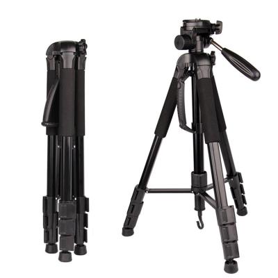 China Hot Selling PORTABLE Mobile Phone Tripod with Phone Aluminum Tripod Universal Travel Bag Camera Tripod 69 inch for sale